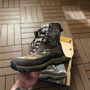 Danner Women's High Ground 8" Realtree Xtra 400g Insulated Hunting Boots